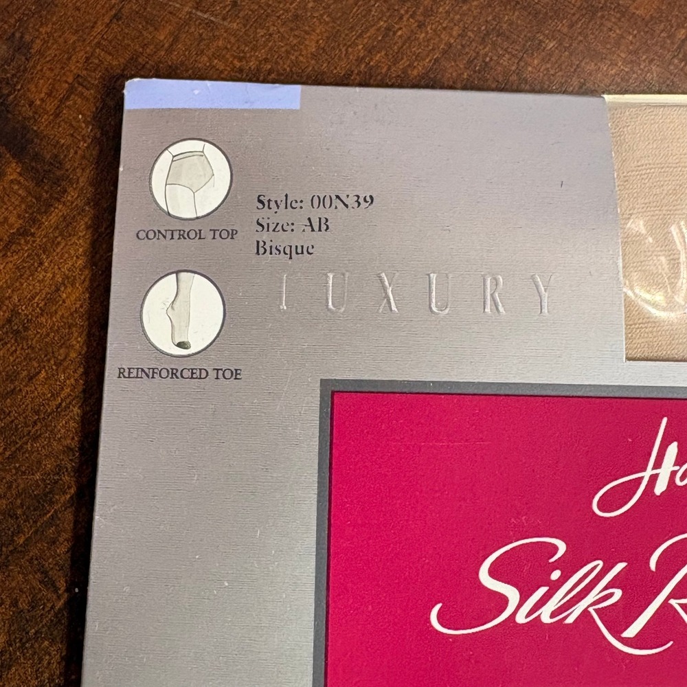 Hanes Pantyhose Womens‎ AB Bisque Silk Reflections Signature Sheer Control Top - Picture 2 of 3